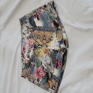 S & D Jeans Print Zip Front Cuffed 2 3/4 Inseam Shorts - European Size 38